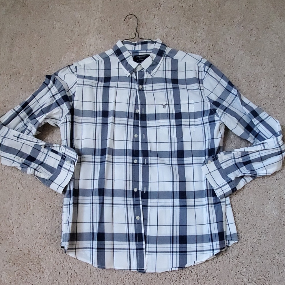 American Eagle White and blue button down
